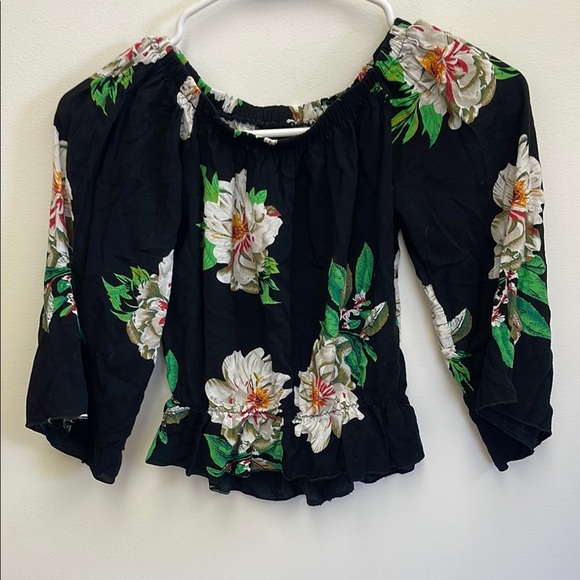 Floral Black Women's Top - Picture 6 of 6